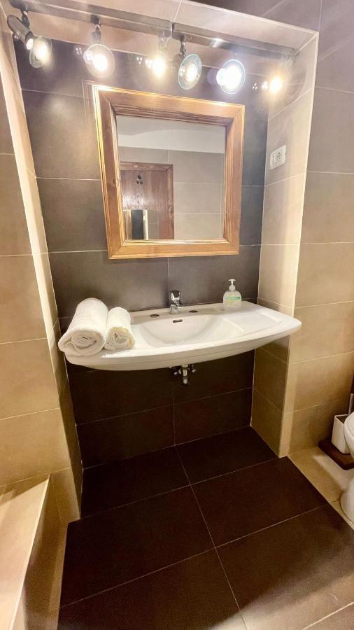 Ultracentral Apartment Arad Esterno foto